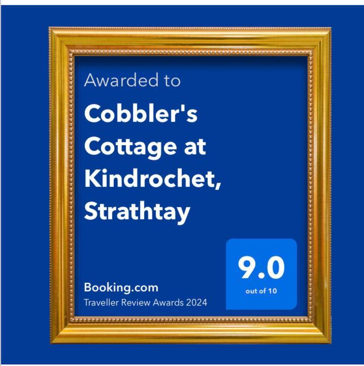 Cobbler'S Cottage At Kindrochet, Strathtay ピトロクリー エクステリア 写真